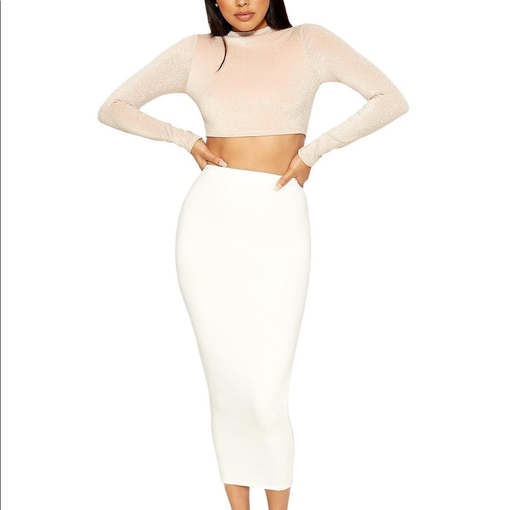 Naked wardrobe hourglass skirt